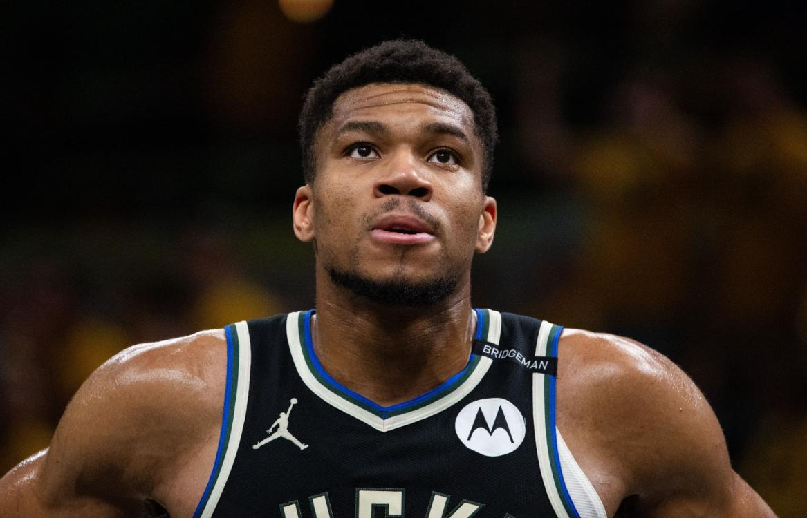 LOL SPORTS-字母哥在SKT比赛中挺进下一轮里昂状态回暖备战葡超，今晨里尔备战国王杯看傻球迷的简单介绍